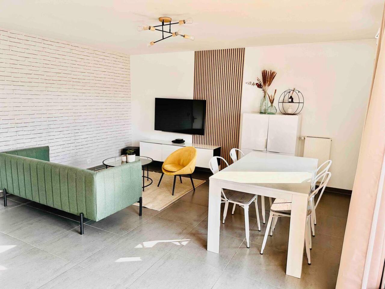 Btobed - Location Professionnelle - Appartement 4 Personnes Parking Gratuit - Proche Parc Des Expositions Et Aeroport Cdg Villepinte  Exterior photo